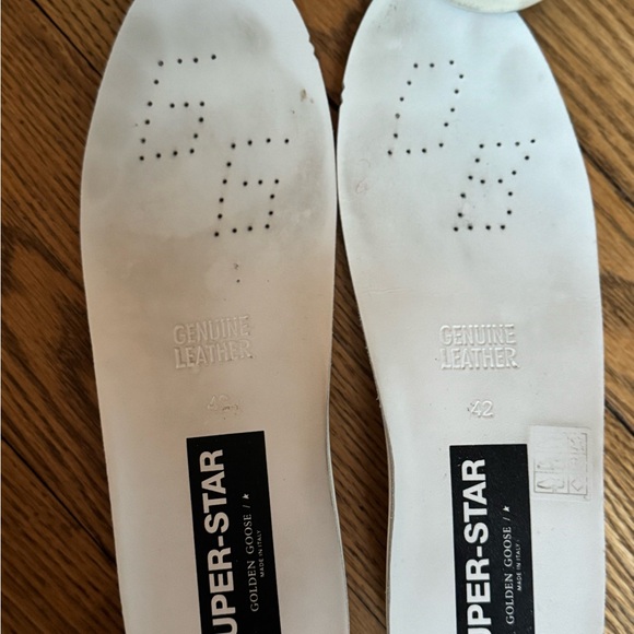 ✨Golden Goose Superstar Sneakers
• Size: EU 42 (mens 9/women’s 11) - Picture 3 of 8